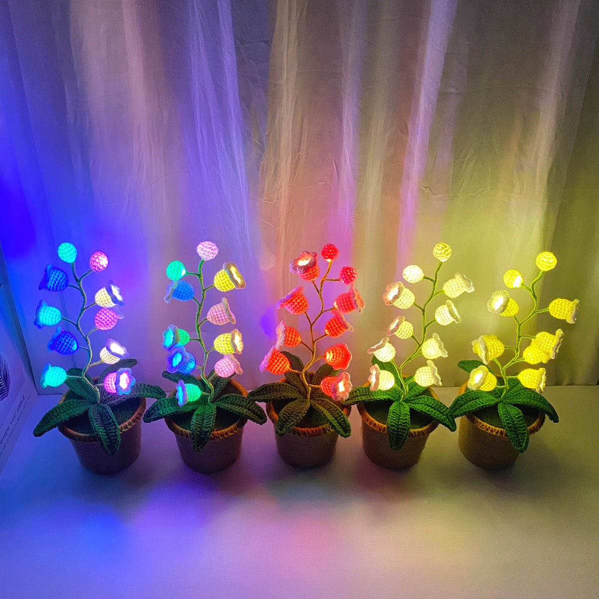 LanternLilies™ 🌸 Lilies 💡